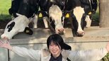 【志田未来】「牛とも仲良くなった」満面の笑顔でピースサイン　ジャケットとインナーの色も「牛コーデ」フォロワー指摘|TBS NEWS DIG