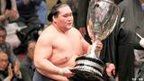 照ノ富士が4場所ぶりの復活V 決定戦で琴ノ若下す、綱の意地みせ9度目賜杯【大相撲初場所・千秋楽】|TBS NEWS DIG