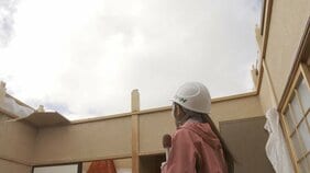 「一瞬だった」「屋根が飛んでいくとは…」突然の突風　家の復旧工事などの見通し立たず住民に“落胆の色”　気象庁が現地調査実施　突風は竜巻の可能性があるものの特定には至らず　強さは風速約65m/sと推定　青森県五所川原市|TBS NEWS DIG
