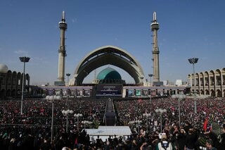 イランの故ハメネイ師の葬儀始まる、最大2000万人参列も－結束誇示へ| TBS CROSS DIG with Bloomberg