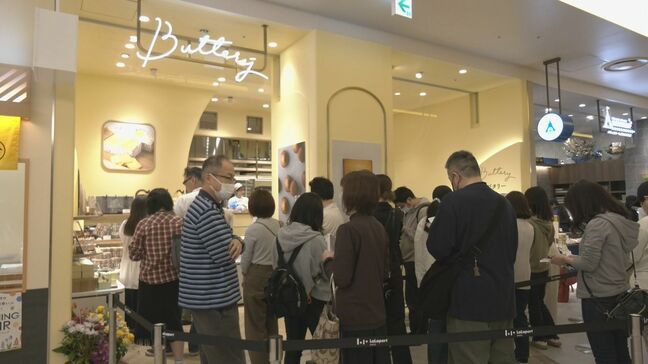 「ららぽーと安城」きょうオープン!開店前から1300人並び 30分早めて午前9時半開店 県内初進出の31店含む215の店 愛知|TBS NEWS DIG