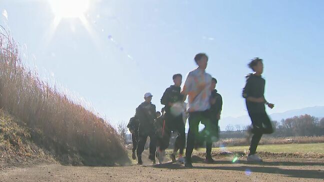 全国高校駅伝・長野県勢初の男女アベック優勝　男子・佐久長聖は接戦制し２連覇　女子・長野東は独走し２年ぶり２回目の優勝|TBS NEWS DIG