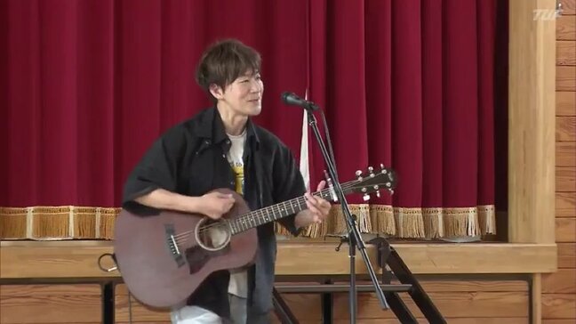 伝えたい、音楽と夢…福島ゆかりのシンガーソングライターが小学校で特別コンサート　福島・いわき市|TBS NEWS DIG