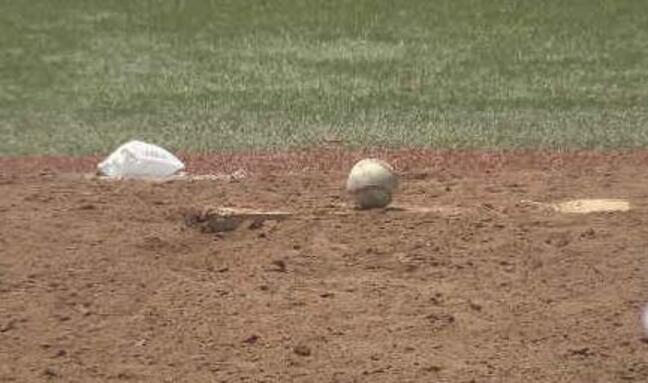 仙台育英サヨナラ負け 高校野球東北大会 9回表に2点勝ち越しも、裏に3点取られ、9対10で敗れる|TBS NEWS DIG