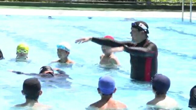 「今から暑くなってくるので水の事故がないように対応してほしい」夏休みを前に小学校で着衣泳講習 愛媛県・今治市|TBS NEWS DIG
