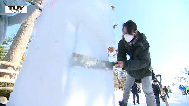 会場を照らす幻想的な明かり　米沢の冬の風物詩「上杉雪灯篭まつり」を前に急ピッチで準備！ 暖かさから戸惑いの声も...（山形）|TBS NEWS DIG