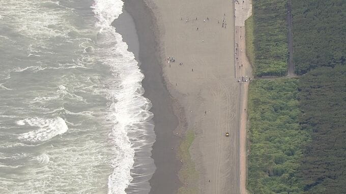 神奈川・平塚市の海水浴場で行方不明となっていた男子高校生（15）の死亡確認　近くの海岸で遺体が発見される|TBS NEWS DIG