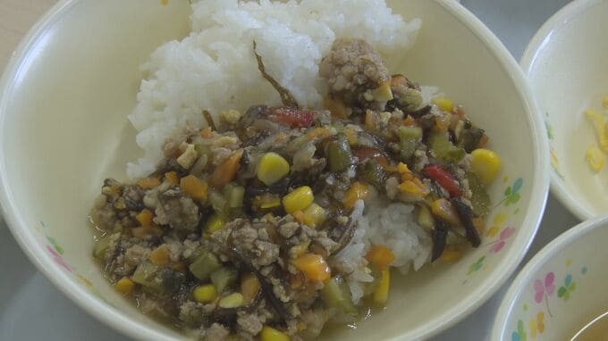 「力みなぎる」小学生が考案した学校給食　その名も「キングス丼」　|　沖縄のニュース｜RBC 琉球放送