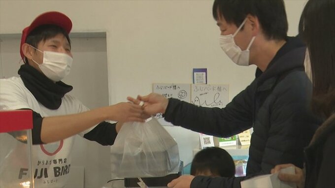 「富士山の日」にちなんで　3776個のからあげを無料プレゼント 　唐揚げ専門店　|　山梨のニュース | ＵＴＹテレビ山梨