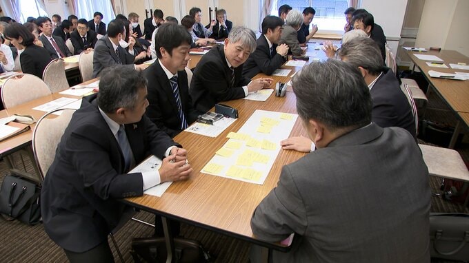 「先生の笑顔」が教育を救う？ 校長が学ぶ“マネジメント術”　残業時間は月22時間超で高止まり… 働き方改革へ全国初のモデル事業　|　高知のニュース・天気｜KUTV NEWS | KUTVテレビ高知