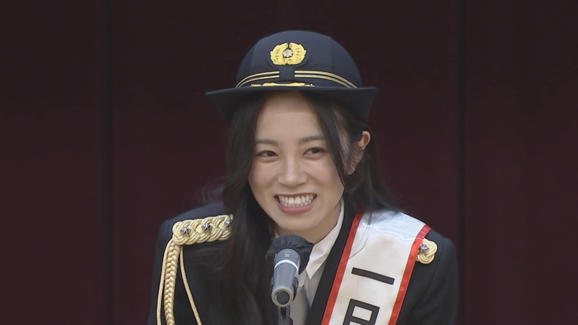 女性の胸像 金属製 角のあるヘルメット 剣 台座付 TABI BASE」「ペラッと軽い」ベルモント新作は“日本の職人プライド”が