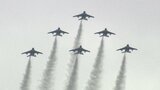 ブルーインパルスが本番に向けて予行飛行 見物客の視線は上空へくぎ付け 大分 | 大分のニュース|OBS NEWS|大分放送