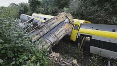 ドイツ南西部で脱線事故 3人死亡 複数人が重傷 およそ100人乗車で死者が増える可能性も 列車からは“叫び声”も　土砂崩れが原因か| TBS CROSS DIG with Bloomberg