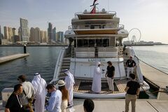 「００７」登場ヨットのメーカー、万達が310億円で売却へ－関係者| TBS CROSS DIG with Bloomberg