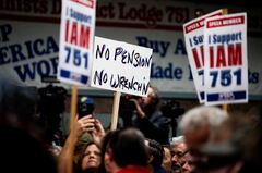 ボーイング、35％賃上げ含む新労働協約で暫定合意－政府が交渉支援| TBS CROSS DIG with Bloomberg