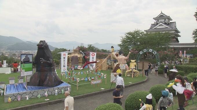 約50年愛された「上山温泉全国かかし祭」が終了　過去のユニークなかかしを一挙に紹介！ 30年以上前のものも　かかしロスの人必見！（山形）|TBS NEWS DIG