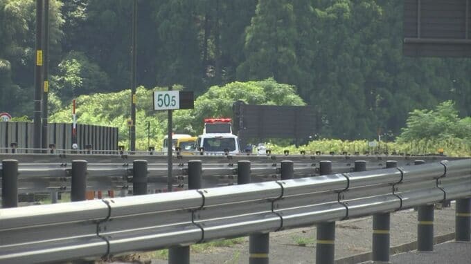 鳥取道でバイクが車に追突する事故　河原ICー用瀬IC間一時通行止め　規制は約3時間後に全面解除|TBS NEWS DIG