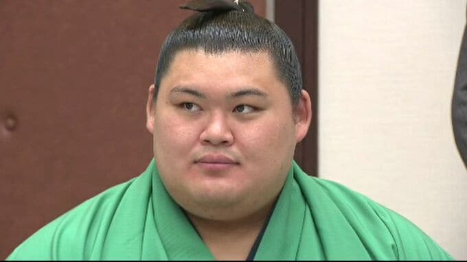 大の里に化粧まわし贈呈 “大横綱への願い”を込め富士山などをデザイン  「すごく楽しみでワクワク」と土俵入りに胸を膨らませる|TBS NEWS DIG