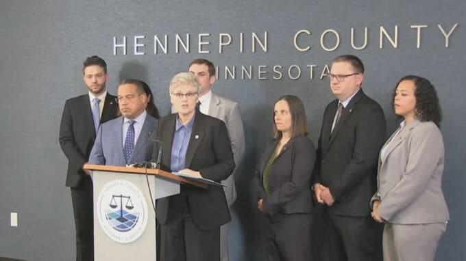 米中西部ミネソタ州　移民当局の職員の男を訴追　発砲してベネズエラ系移民の男性にけがをさせた暴行などの疑い|TBS NEWS DIG