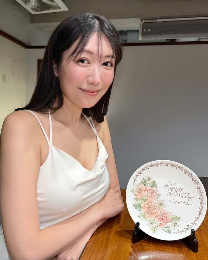 【 穂川果音 】　友人と「フレンチ×おでん」に舌鼓　バースデーサプライズに笑顔も「毎回、友達との服装の季節感のズレを感じています笑」|TBS NEWS DIG
