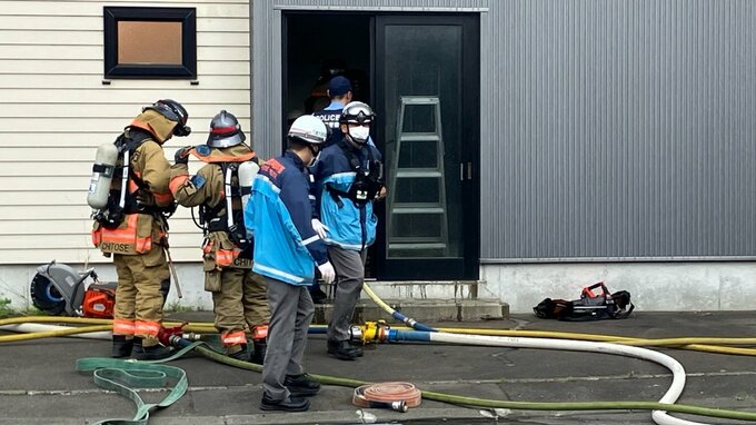 アパート自室に放火した疑い　事件後に現場を離れ…その後、警察が発見　24歳の男「間違いない。弁解したいことはない」北海道千歳市|TBS NEWS DIG