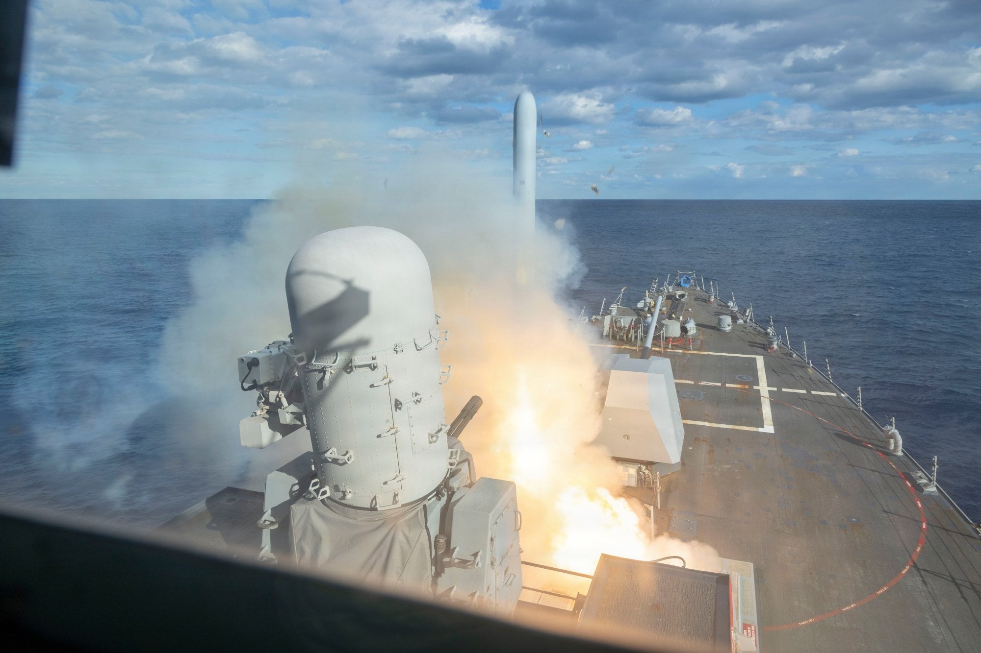 トマホーク巡航ミサイル増産に3.6兆円、米海軍が旧レイセオンと契約