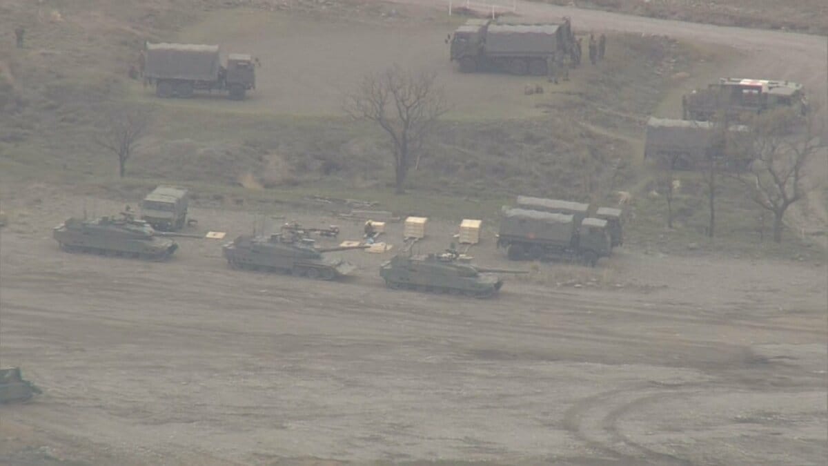 「戦車が暴発した」と通報　男性2人が死亡　男性1人が心肺停止　女性1人が重傷　大…