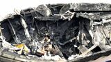 黒く焼け焦げた船体 男木島沖で出火・沈没した観光船 引き揚げられた船体を玉島港に運び調査へ【岡山】|TBS NEWS DIG