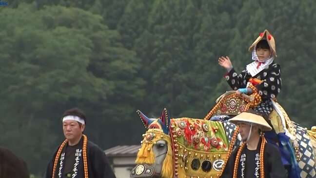 鈴の音響かせ装束馬が行進 みちのくに初夏の訪れ告げる「チャグチャグ馬コ」|TBS NEWS DIG