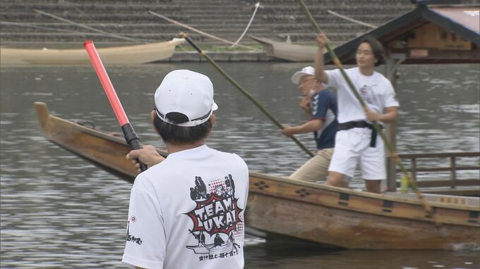 長良川鵜飼の開幕を前に“天候が急変した想定”で船頭 約100人が操舵の手順を訓練　去年強風で浅瀬に乗り上げた事故受け 岐阜|TBS NEWS DIG