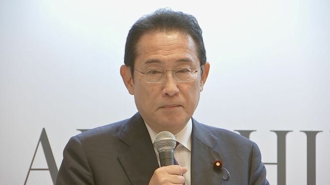 岸田元総理や萩生田幹事長代行が安倍元総理の回顧展訪れる　きょうで死去から4年