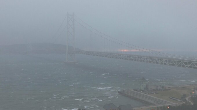 【関西の大雪】道路の最新状況　「明石海峡大橋」「関空連絡橋」が通行止め　近畿中部の京都府・奈良県、南部の和歌山県でも通行止めの可能性|TBS NEWS DIG