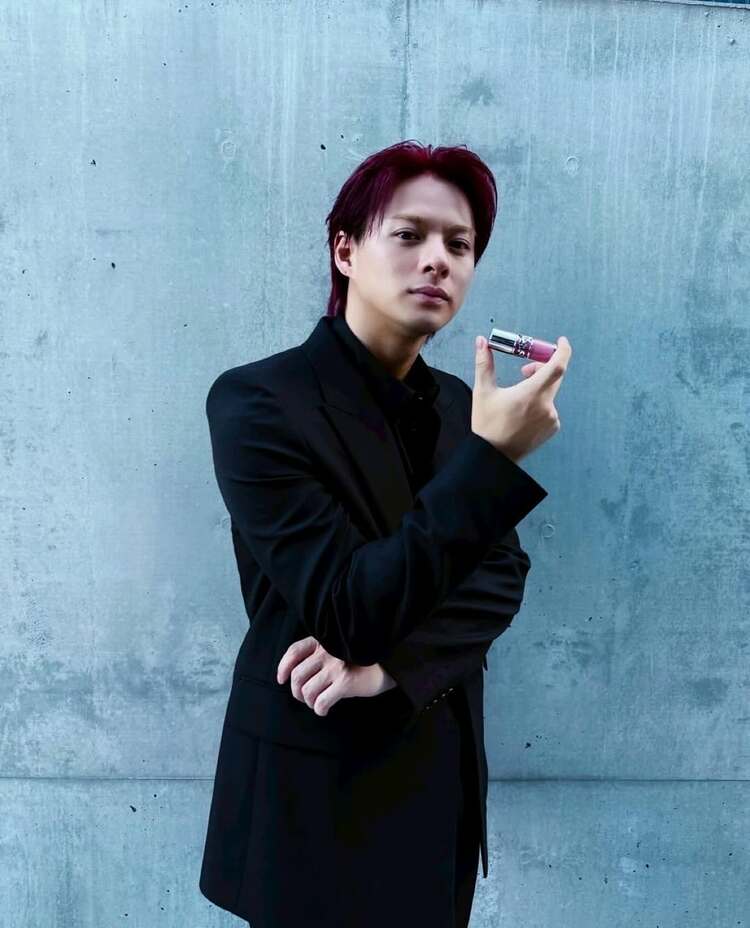 平野紫耀　写真 平野紫耀 】気分を上げたい日には「44番」 スーツ姿に笑顔と