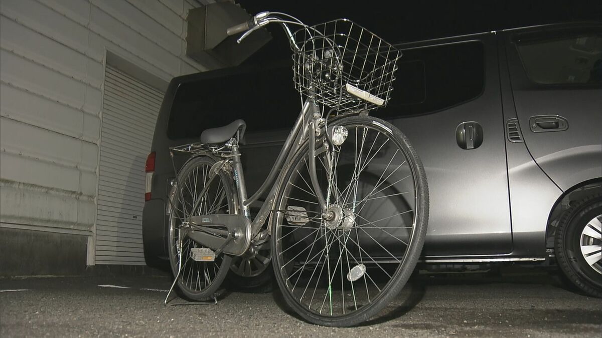 岐阜・北方町で自転車の78歳男性がワンボックス車にはねられ死亡　現場の交差点は見通しが良くなくカーブミラーも