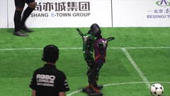ＡＩ搭載人型ロボット、北京でサッカー試合－アルゴリズムで全て制御| TBS CROSS DIG with Bloomberg
