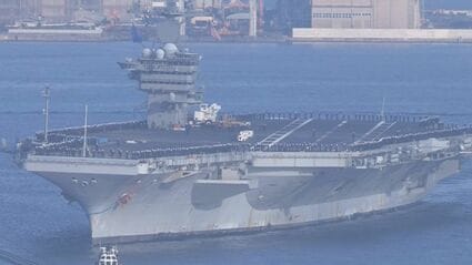 アメリカ軍の空母「ジョージ・ワシントン」が横須賀基地に約9年ぶりに