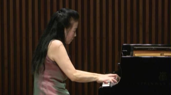 軽井沢大賀ホールに新たなピアノ　ホールの生みの親 大賀典雄さんの妻が寄贈　小山実稚恵さんがお披露目で演奏|TBS NEWS DIG