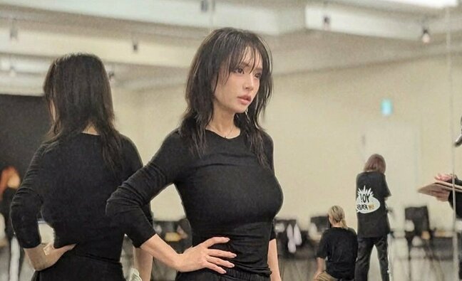 【 浜崎あゆみ 】 リハーサル風景の写真をアップ 「Heads up n keep going!!!」 SNSにつづる|TBS NEWS DIG