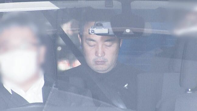 ナイフで刺して遺体を運搬…ガソリンまいて火をつけたか　「殺人」や「死体損壊」などの罪で大和高田市の37歳男を起訴　大阪地検　西名阪道で車が炎上…後部座席から男性の焼死体|TBS NEWS DIG