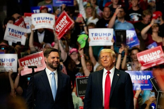 トランプトレード、バイデン氏撤退で不確実－大統領選仕切り直し