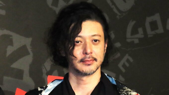 【オダギリジョー】麻生久美子から自撮りが送られ「こいつすげぇな」→〝クセ強キャラ〟誕生 完成披露で映画完成間に合わず‟謝罪”|TBS NEWS DIG