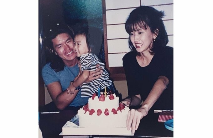 【ヒロミ・松本伊代の長男】　小園凌央さん　「29 歳になりました」　公開された家族写真に反響|TBS NEWS DIG