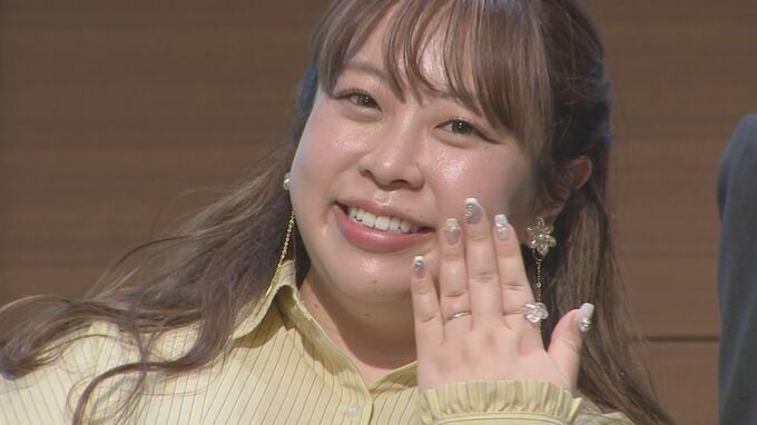 【 餅田コシヒカリ 】 「とびきりラブラブです」　結婚発表後　初の公の場　きんに君からのお祝いギャグもさく裂|TBS NEWS DIG
