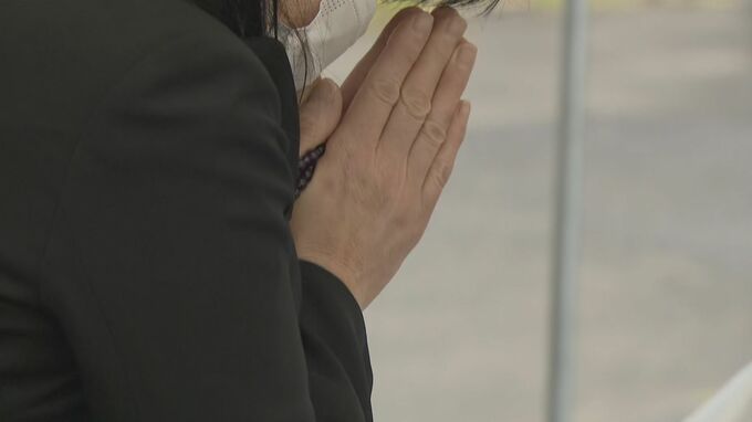いじめによる自殺から９年…男子学生命日に遺族らが献花　大島商船高専|TBS NEWS DIG