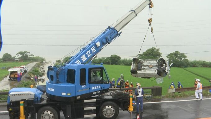 「人らしきものが浮いている」大雨で増水した川に車ごと転落…下流の湖で遺体見つかる　|　BSSニュース | BSS山陰放送