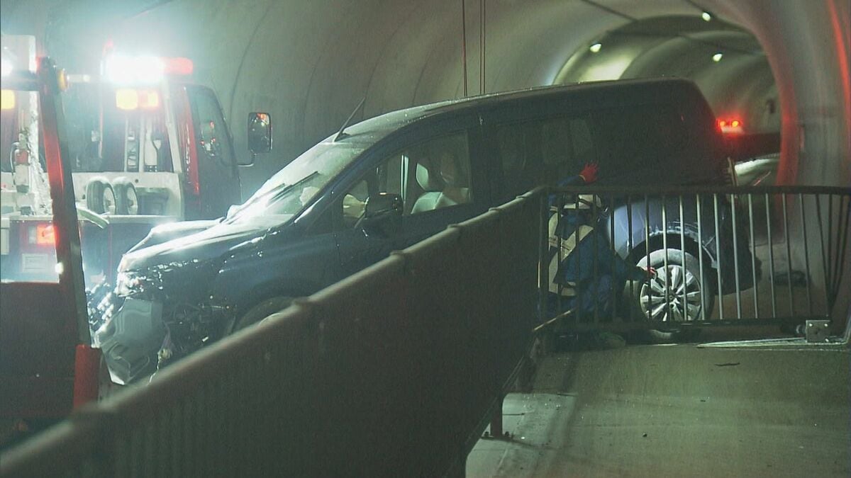 トンネル内で軽乗用車と乗用車が正面衝突 6人けがも命に別状なし センターラインをはみ出したか