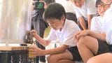 教室がハチミツの甘い香りに「4月はサクラ風味」小学校で地域産業を学ぶ特別授業 | 山口のニュース・天気・防災|tys NEWS|tysテレビ山口