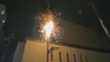 【瞬間映像】原因はカラスの巣 電柱から複数回激しく火花 山口市湯田温泉の繁華街で 周辺では停電1890戸も2時間で復旧 |TBS NEWS DIG