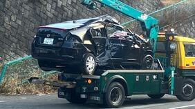 【速報】重体の模様だった1人が死亡　国道で3人が乗った乗用車が横転　山梨|TBS NEWS DIG