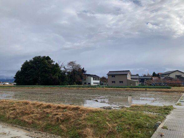 焼け跡から75歳男性の遺体見つかる　納屋が燃える火事　富山・入善町　|　富山のニュース｜天気・防災｜チューリップテレビ